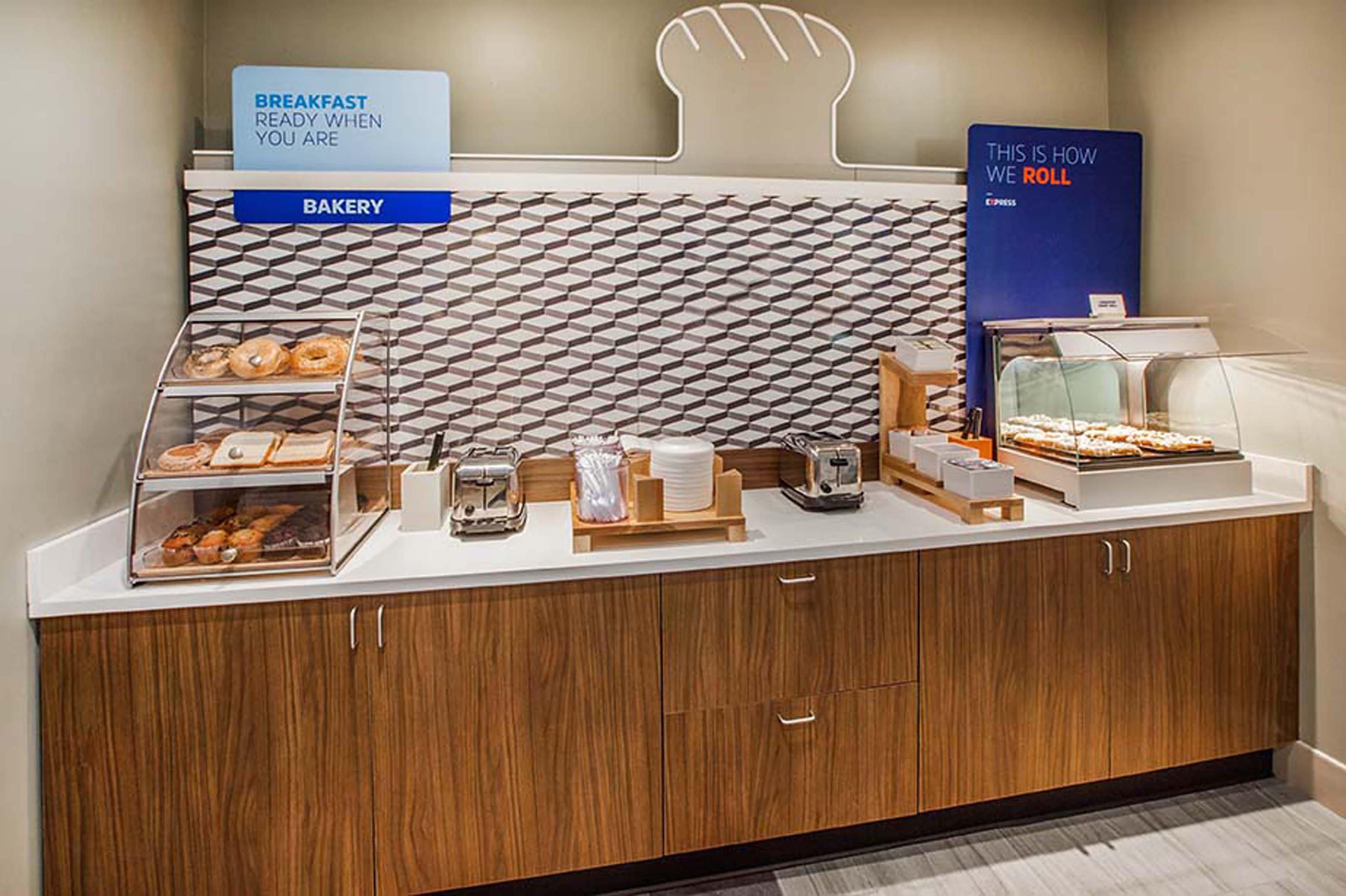 Holiday Inn Express Hotel & Suites Richmond By Ihg Kültér fotó