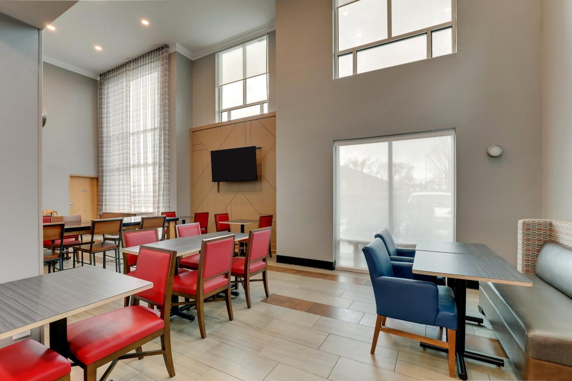 Holiday Inn Express Hotel & Suites Richmond By Ihg Kültér fotó