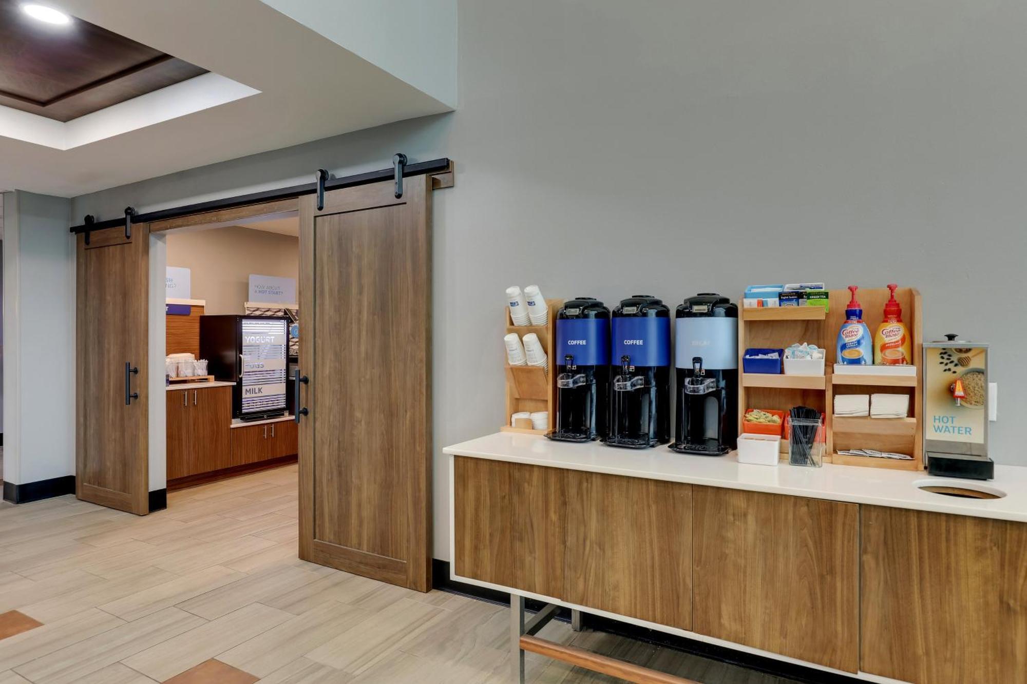 Holiday Inn Express Hotel & Suites Richmond By Ihg Kültér fotó